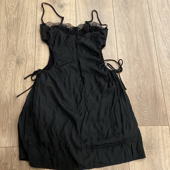 Princess Polly | Hazel Cut Out Mini Dress | Black | Size 6 - Picture 11 of 12